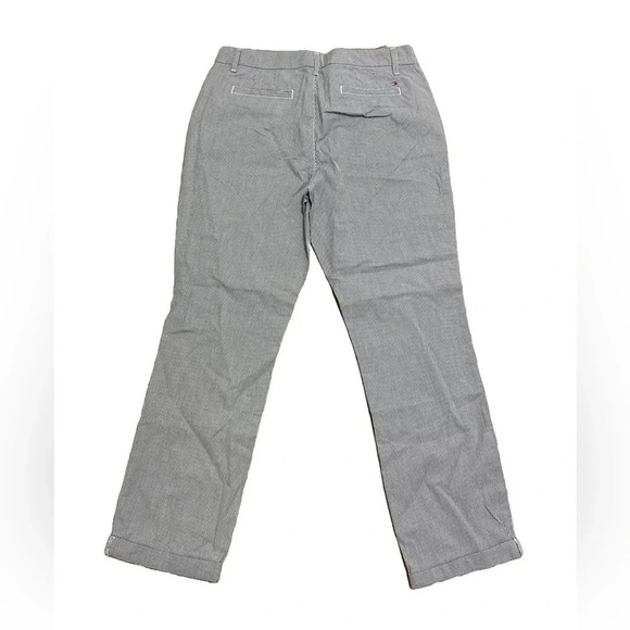 Tommy Hilfiger Women’s Pin Striped Hampton Chino Pant. New with size sticker. 6 - Picture 4 of 11